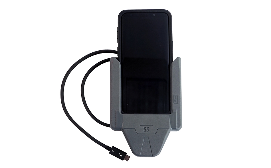 7160-1396-XX Desktop Smartphone Charging Cradle Front View with suction cup and phone
