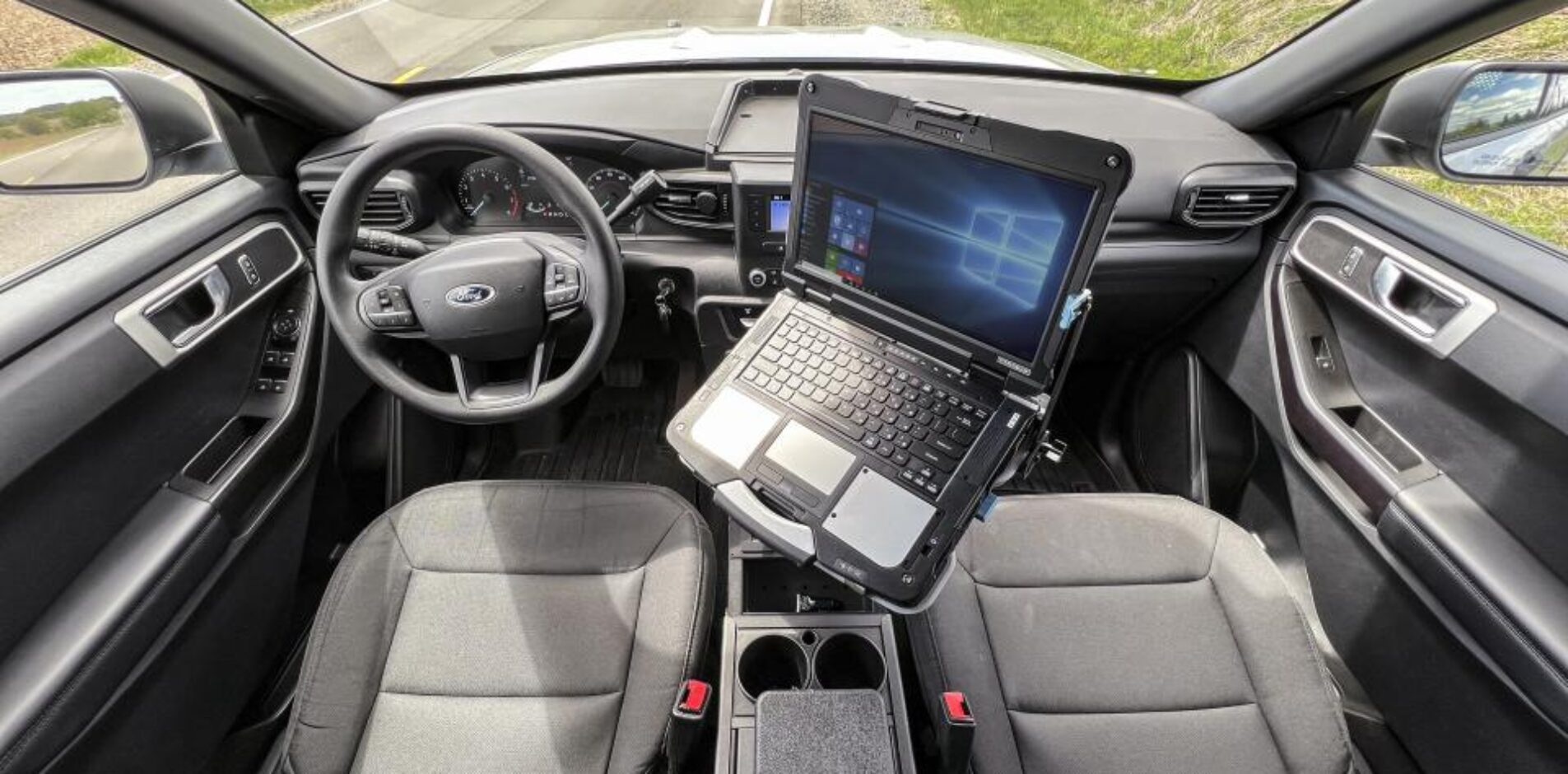 Docking Station for PANASONIC Toughbook 40 in vehicle