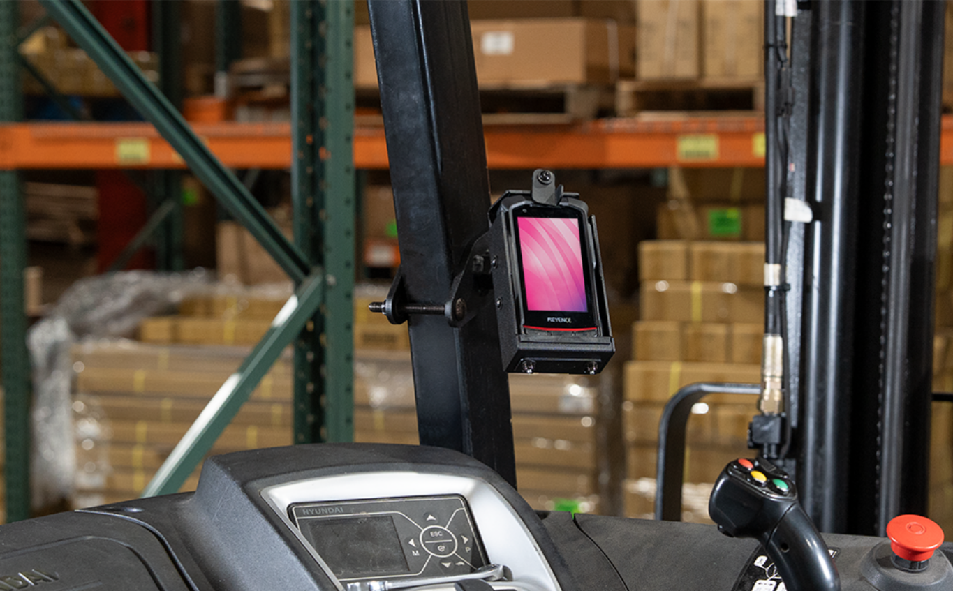Gamber-Johnson Keyence DX-A400 Cradle with Keyence Device attached to a Zirkona 4