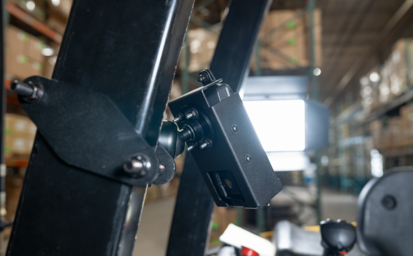 Gamber-Johnson Keyence DX-A400 Cradle with Keyence Device attached to a Zirkona 4